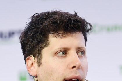 Unlock Crypto Chat: Sam Altman’s Network Revolutionizes Messaging