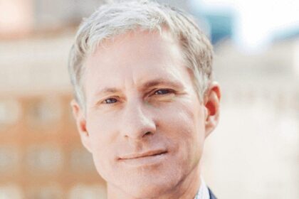 Unveiling Ripple’s $707M Mystery: Chris Larsen’s XRP Theft Shockingly Tied