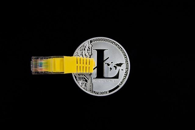 Vitalik Exposes Crypto’s ‘Straw Houses’: Why Decentralization Is a Myth