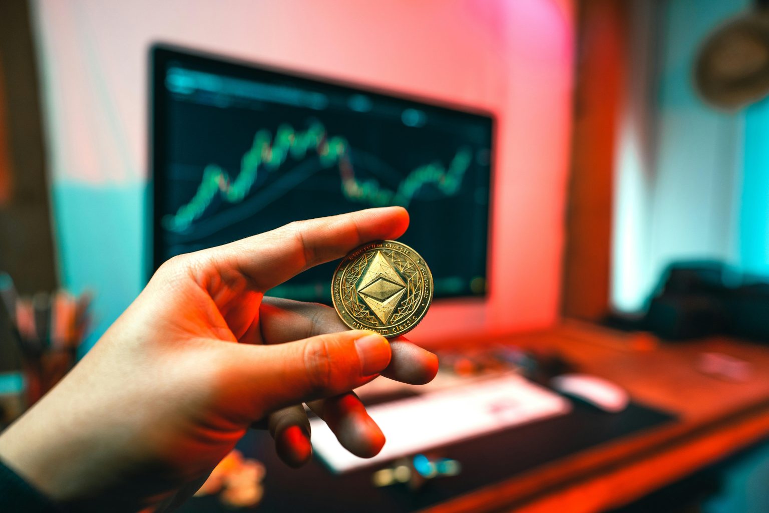 Hong Kong Warns: Unauthorized Yuan-Stablecoins Pose Urgent Risks!